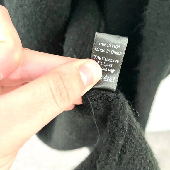 +Beryll Cashmere Cropped Coat with Hood Black One Size - Picture 5 of 7